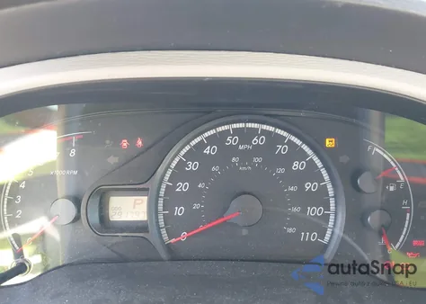 2012 Toyota Sienna Le V6 8 Passenger z USA, uszkodzony, nr VIN 5TDKK3DC5CS238128